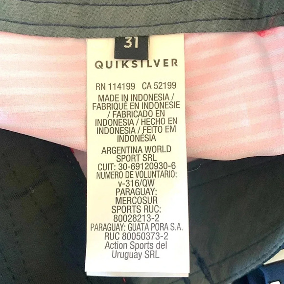 NWOT MENS QUICKSILVER BOARD SHORTS SZ 31  blue red and grey 9” inseam - Picture 6 of 6